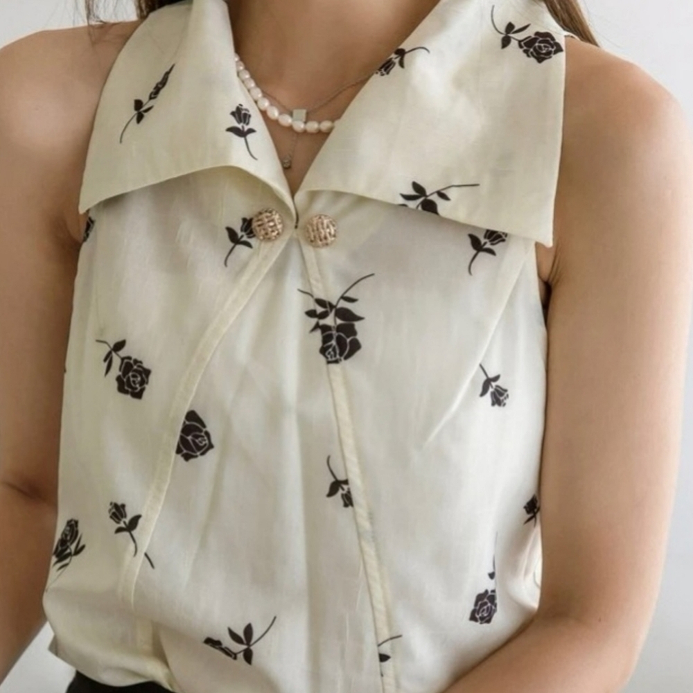 Sleeveless collared blouse xl